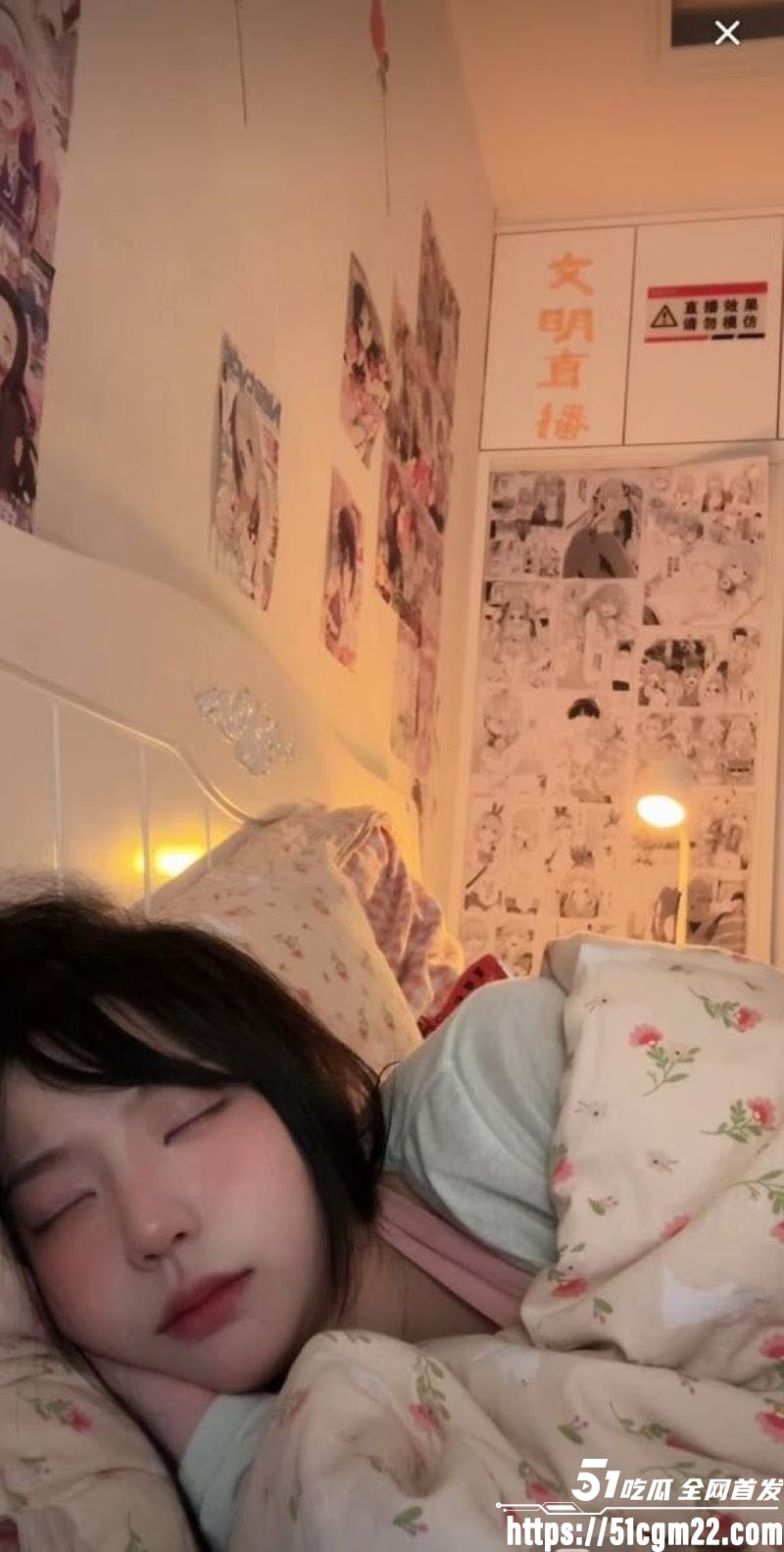 抖音50万粉甜妹江西荨荨子爆出深夜调教视频 5