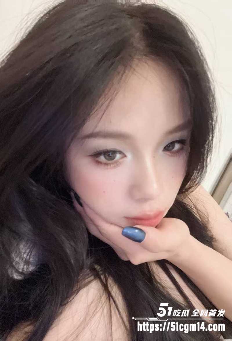 抖音甜喷金主定制视频流出 2 拷贝