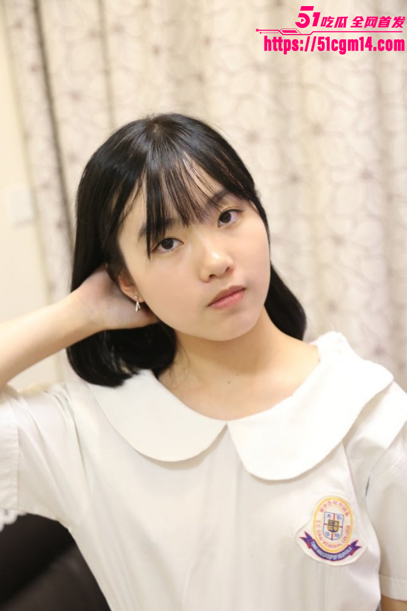 香港学生妹陈佳明酒店写真04