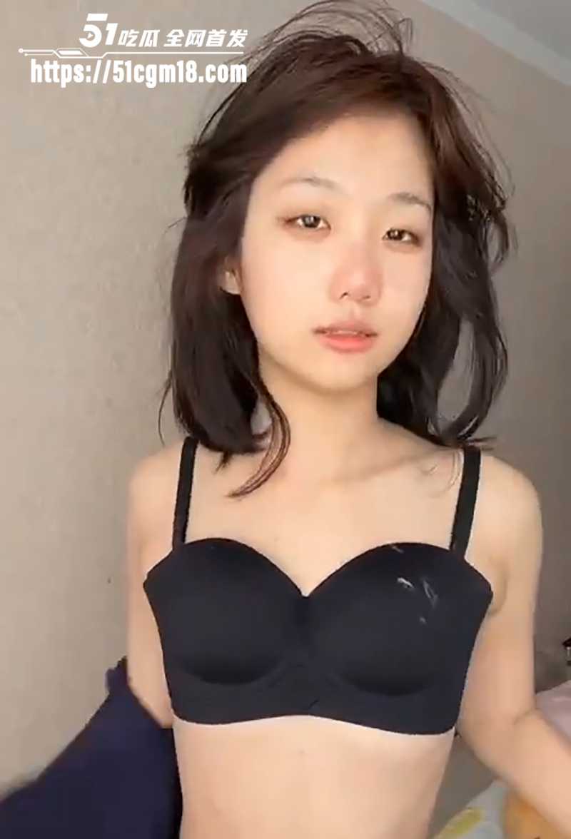 推特极品尤物高颜值福利姬少女居家露脸自拍流出4拷贝