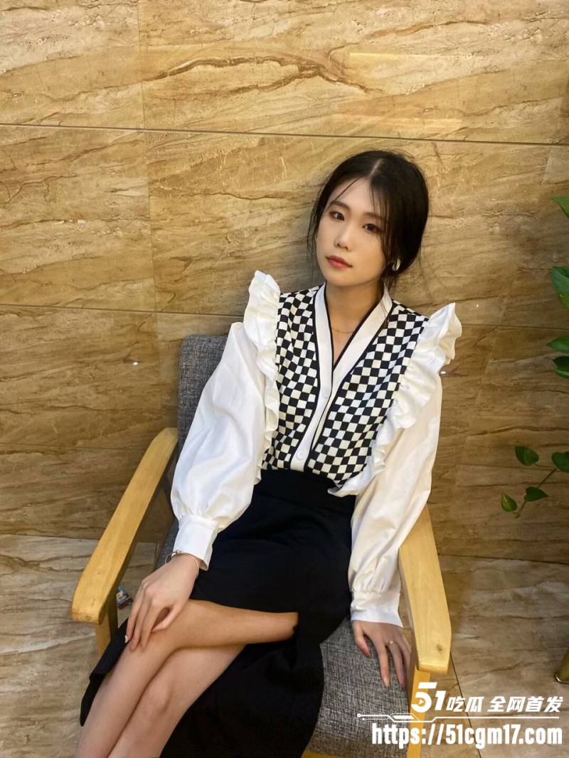 小红书高颜值反差御姐遭金主调教私拍 3watermarked