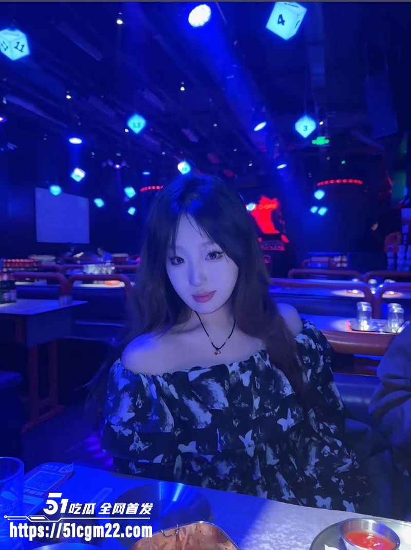 石家庄科技大学 王艺诺 酒店自拍 1