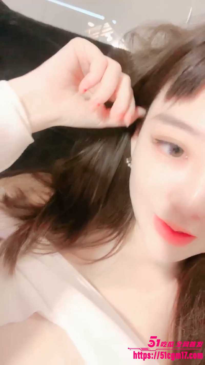 白虎尤物女神NeiNei2