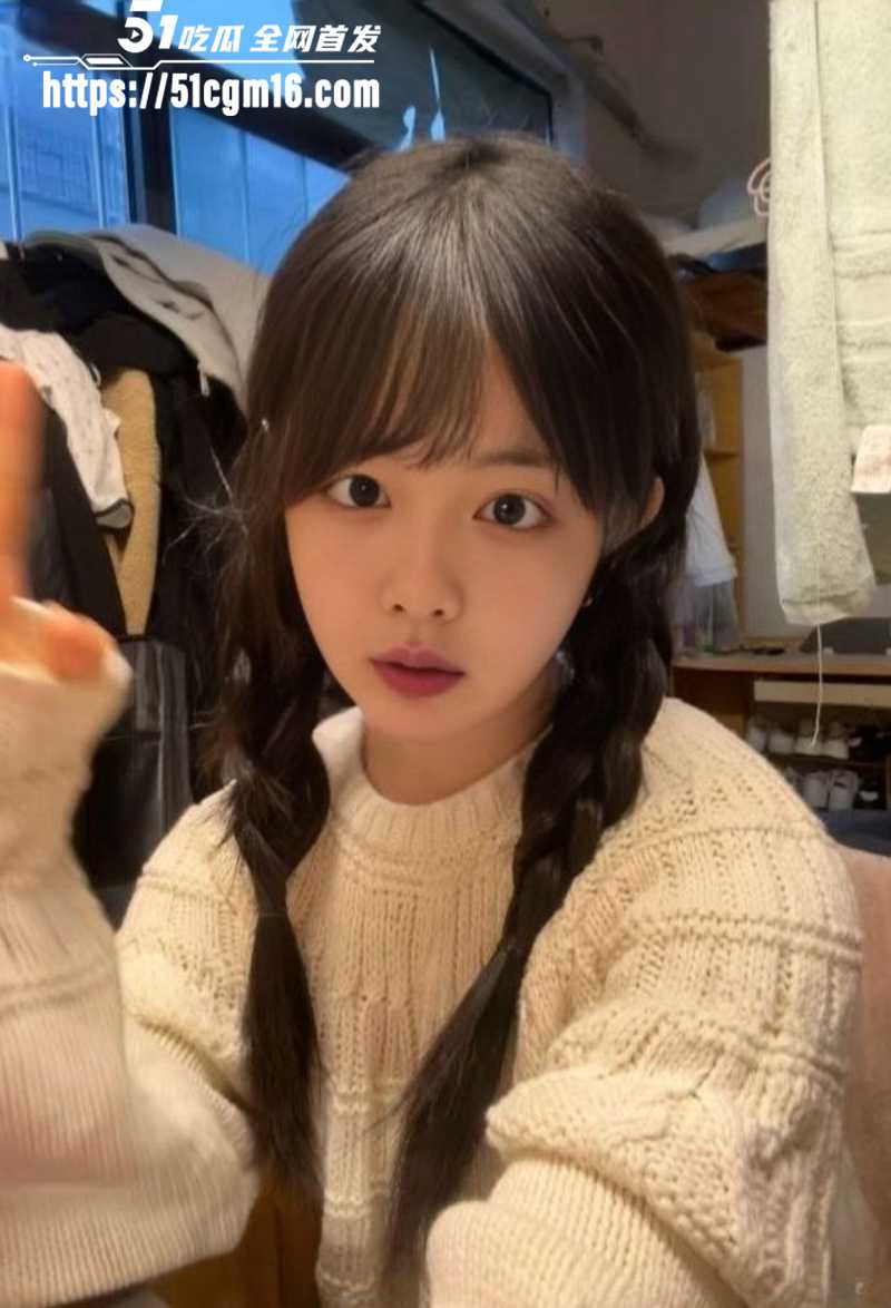 湖南极品大学生蒋鑫鑫裸贷下海视频流出3拷贝