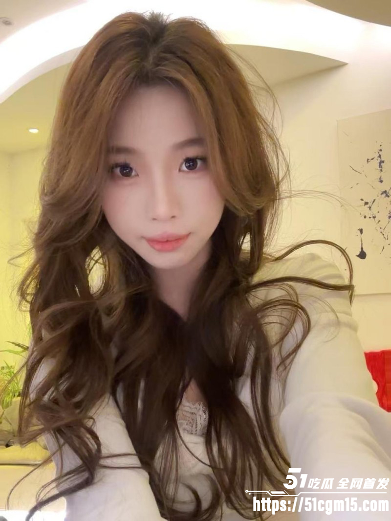 何毓婷分手后被泄密私拍01