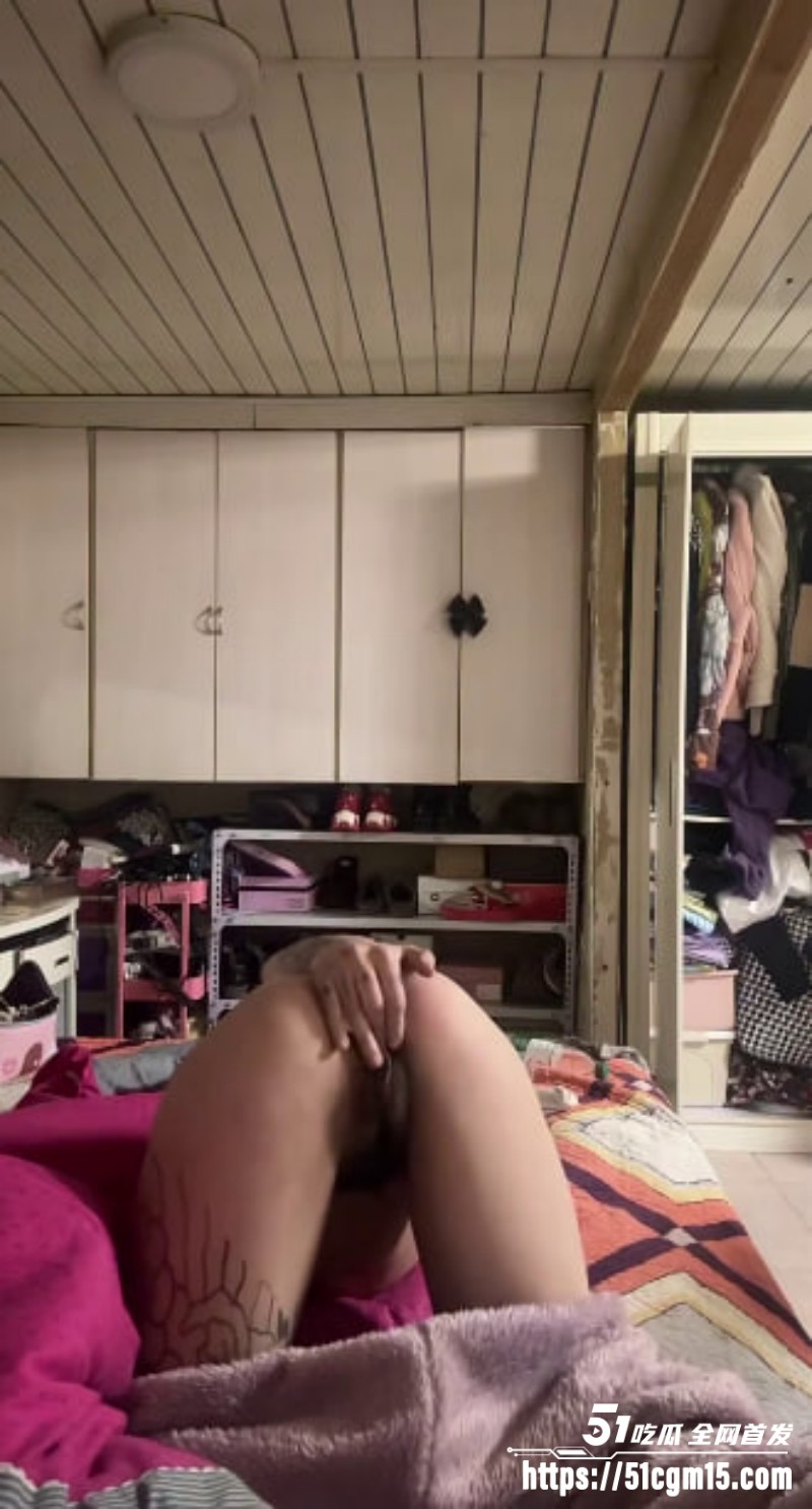 东北精神小妹 佳佳 全裸发骚自拍 4