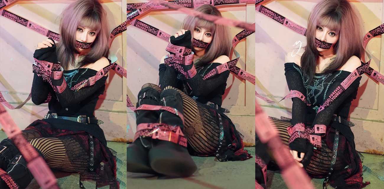 国产绳艺大师 樱束 调教蒙面尤物 滴蜡电击双重羞辱 乖巧顺从狂抖不停！ - 网红明星