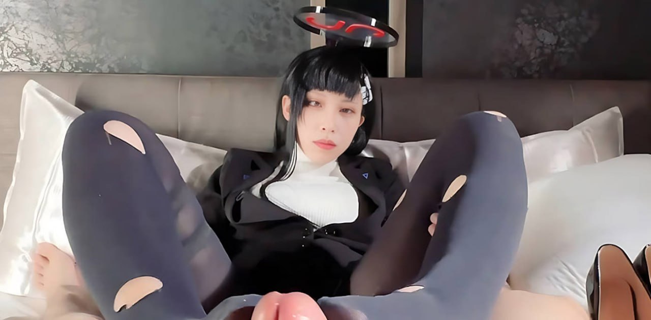 推特福利姬 浵卡Tokar COS调月莉音 足交腿交疯狂炸精 腿控足控必看福利 - 网红明星